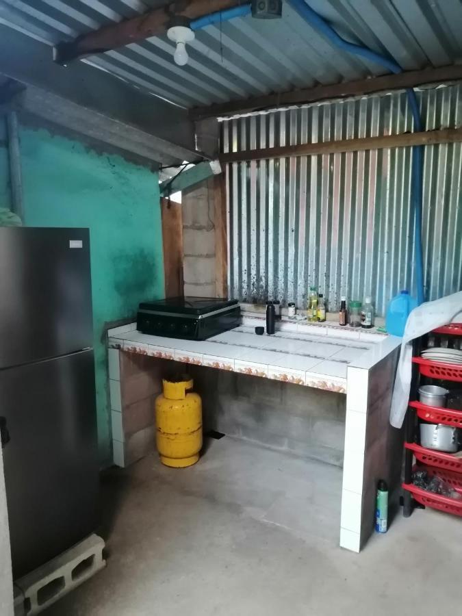 Hostal Nina Oly Tamanique Екстер'єр фото