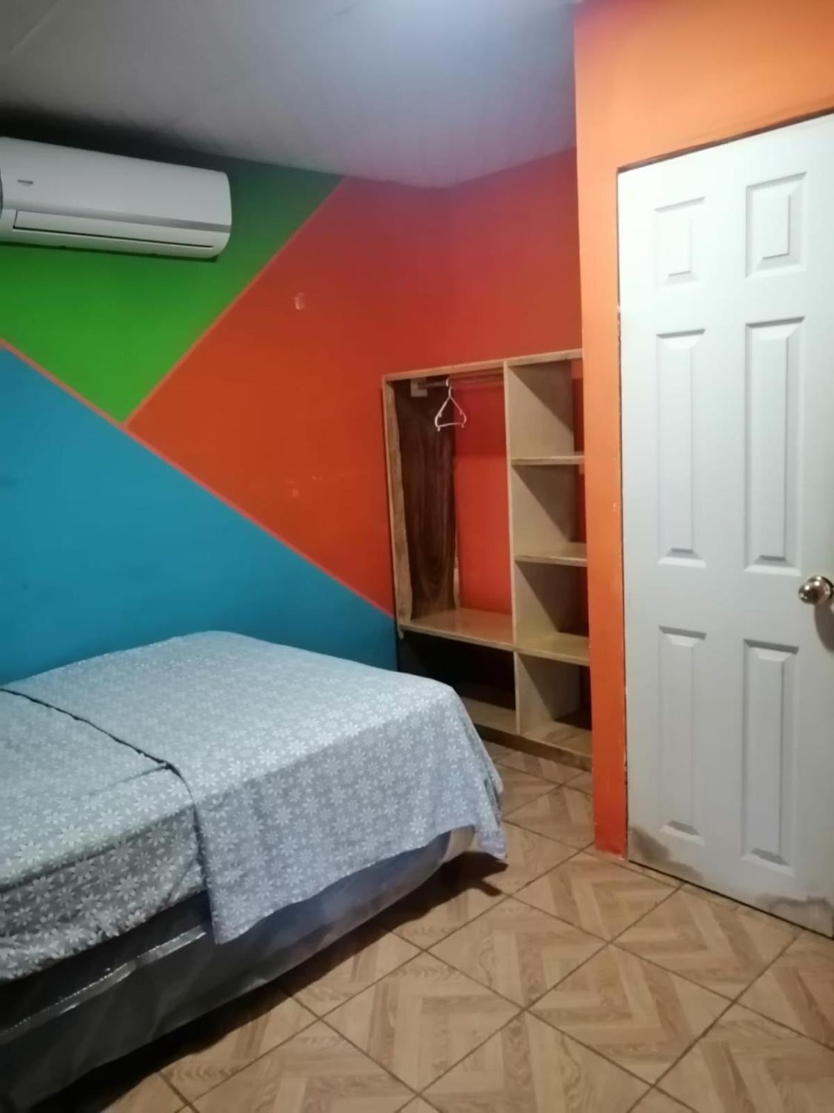 Hostal Nina Oly Tamanique Екстер'єр фото