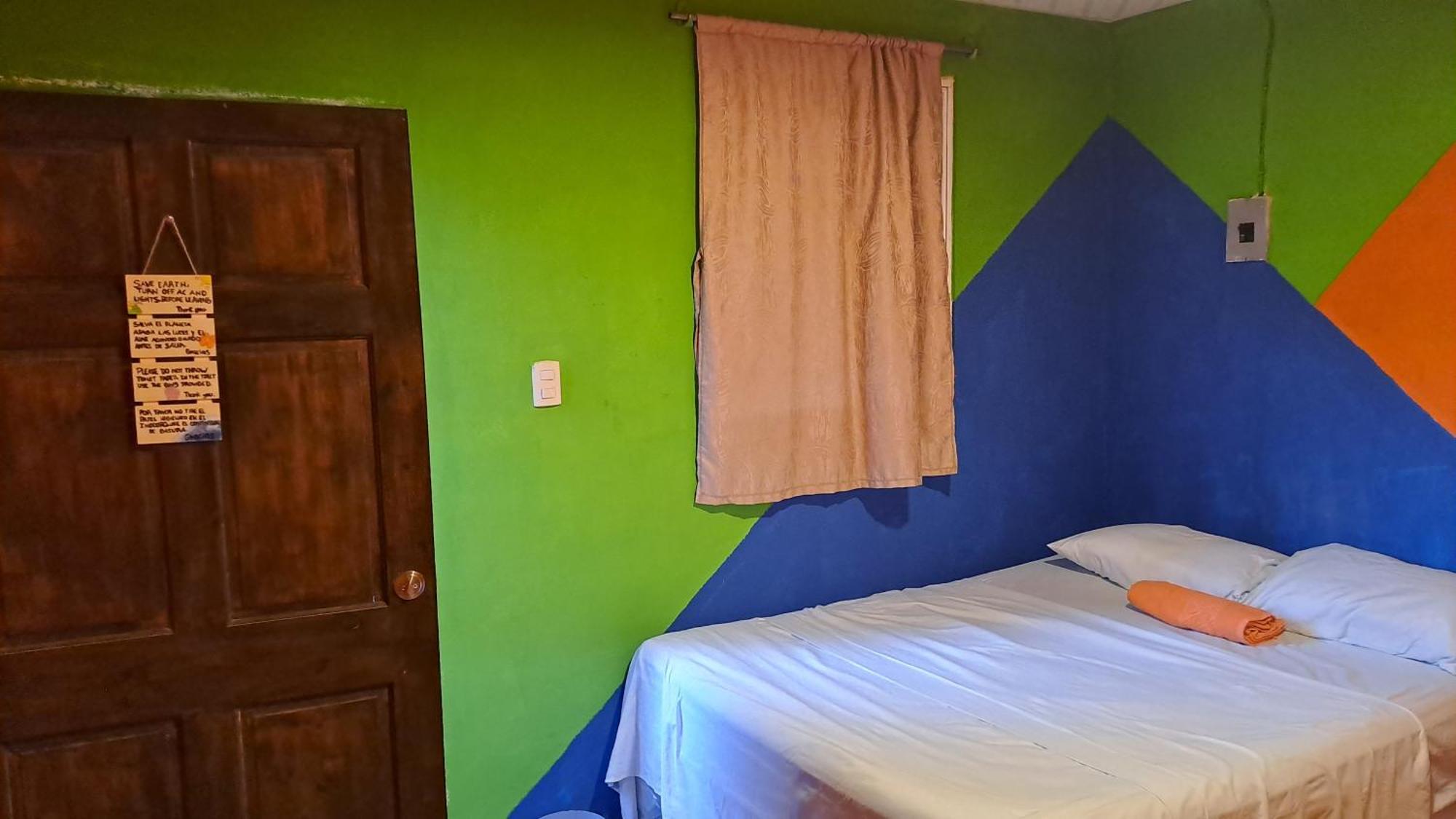 Hostal Nina Oly Tamanique Номер фото
