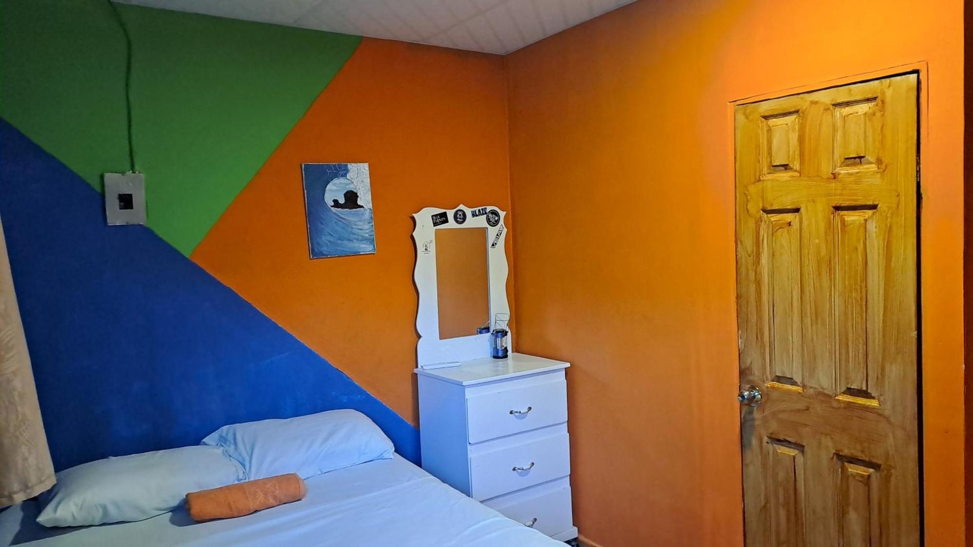 Hostal Nina Oly Tamanique Номер фото